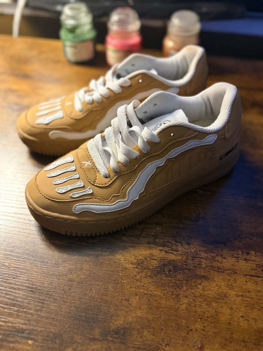 WATSON BONES Wheat Skeleton Low-Top Sneakers